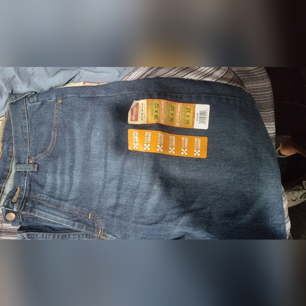 Wrangler Men's Dark Blue Relaxed Jeans